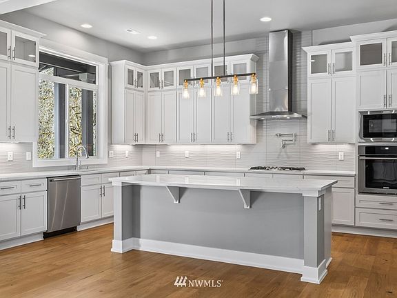 4th image of 8720 25th Avenue Ct NW