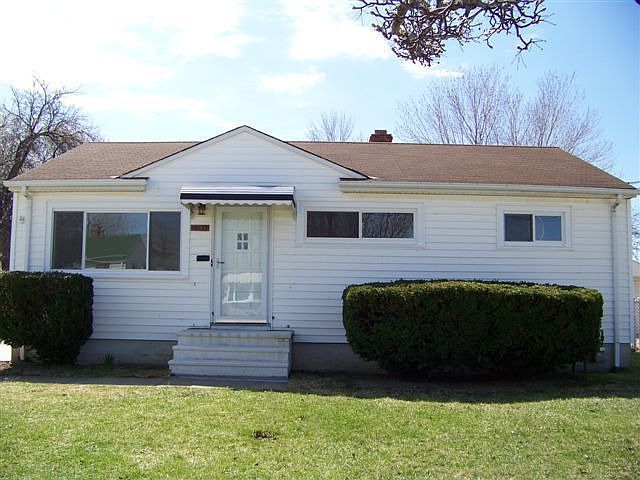 1st image of 16139 Ashland Dr