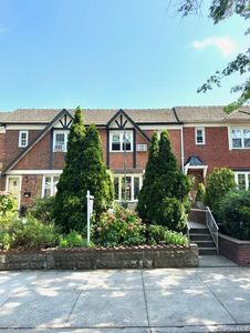 82-48 Eliot Avenue, Flushing, NY, 11379