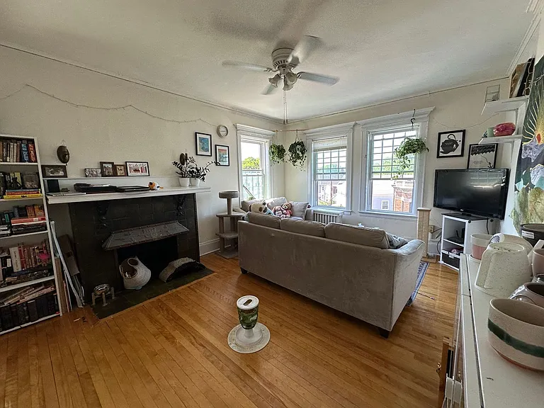 1277 Commonwealth Ave — Photo 1