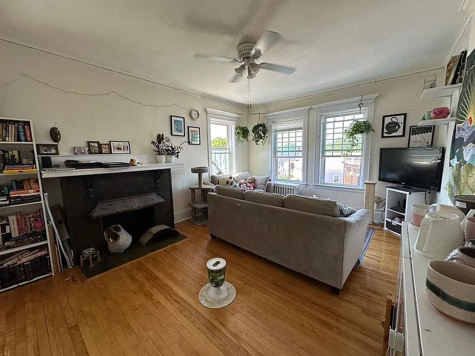 1277 Commonwealth Ave