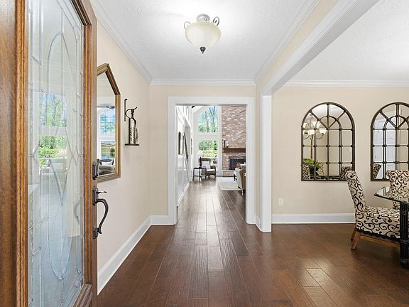 4th image of 20 Falling Star Rd