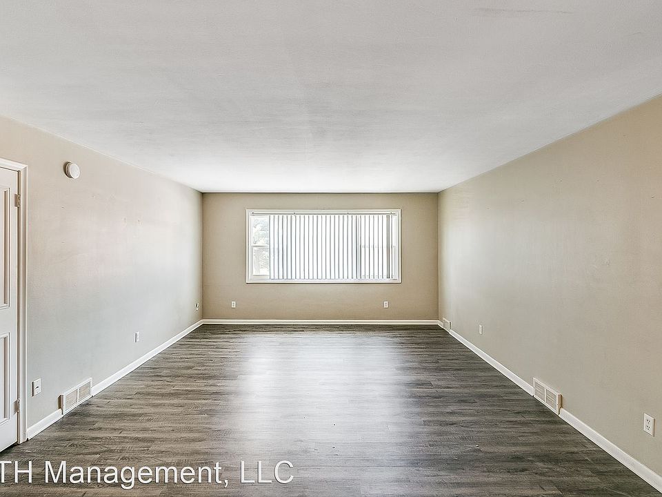 Creekwood Apartments 2294 Main St Holt MI Zillow