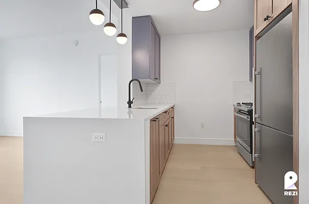 Rented by REZI | media 2