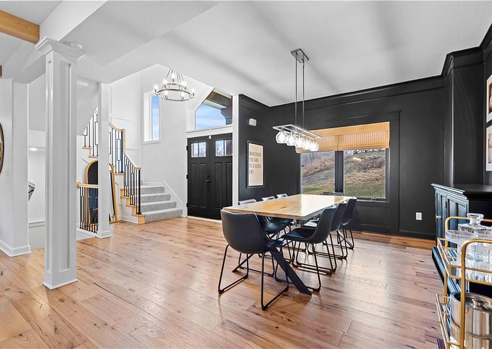 5712 Thousand Oaks Dr, Parkville, MO 64152 Zillow