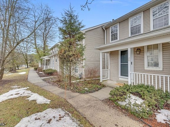 2nd image of 28 Grosbeak Dr