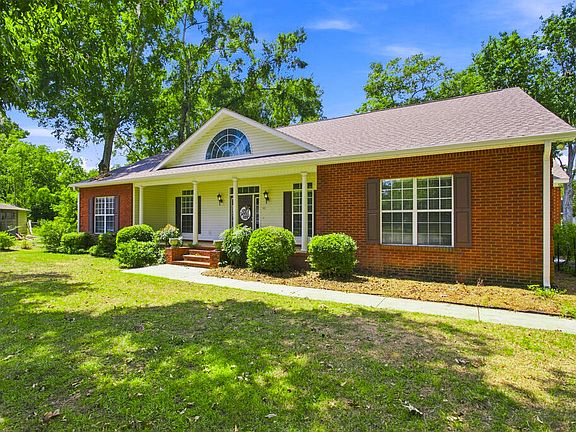 3rd image of 185 Hidden Springs Ct