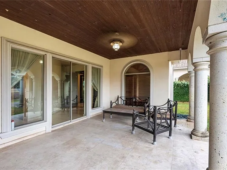 4202 San Efrain — Photo 33