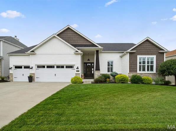 932 Colebrook Ct, Lake Saint Louis, MO 63367