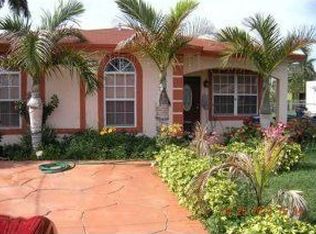 328 NW 2nd St, Florida City, FL 33034