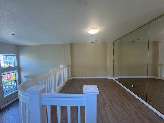 3rd image of 1 Buccaneer Ln