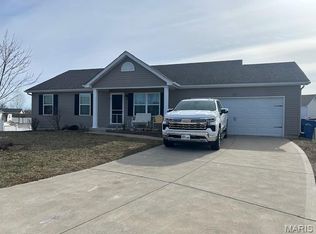 83 Swaying Pine Ln, Winfield, MO 63389