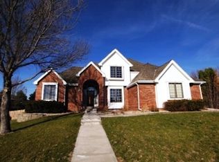 1002 Lambert Dr, Papillion, NE 68046