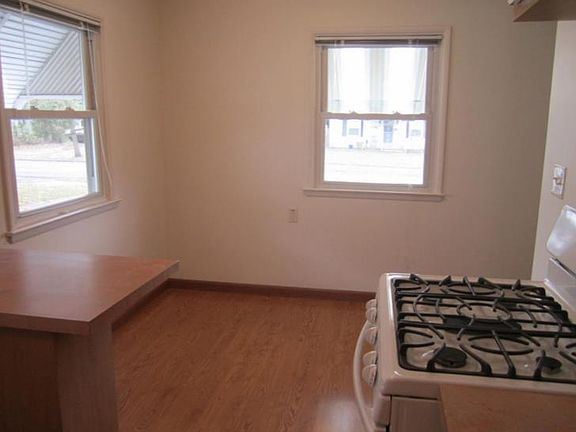 Eat-in Kitchen