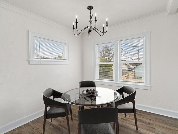 5th image of 109 S Park St #1