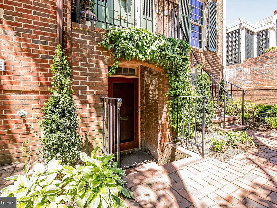 1st image of 434 N Saint Asaph St #1/2