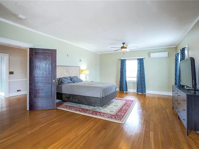 712 E Armour Blvd — Photo 16