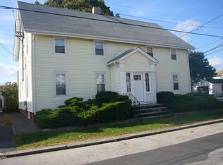 12 Tweed St FLOOR 1, Pawtucket, RI 02861