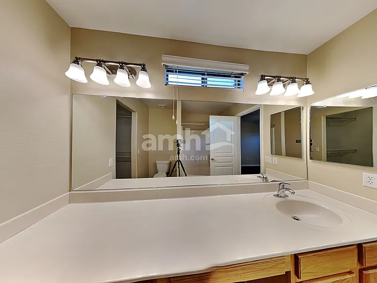 2451 S 160th Dr — Photo 11