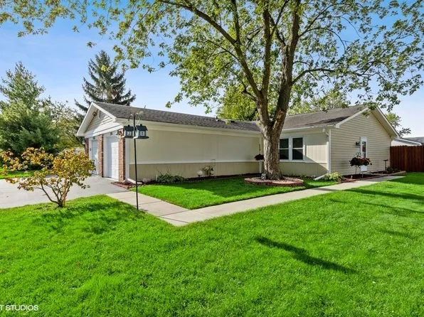 1765 Amherst Cir, Glendale Heights, IL 60139