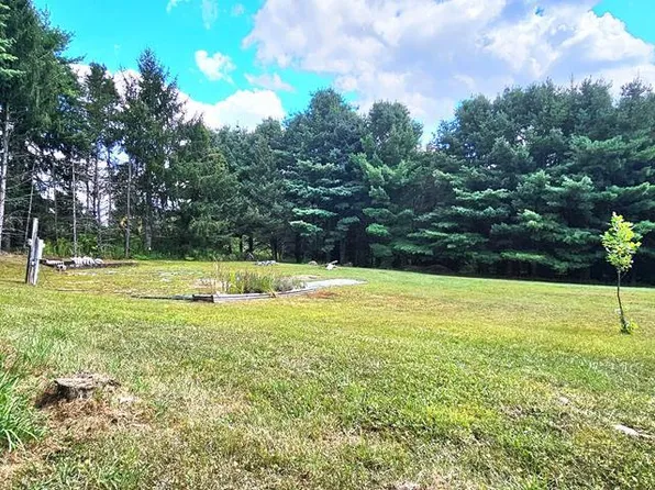 133 Saddle St, Mineral Point, PA 15942