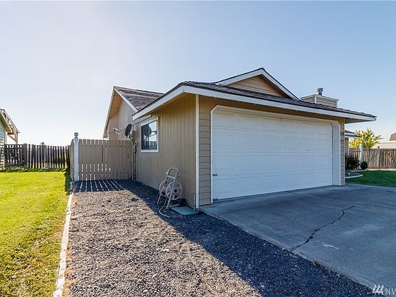 5th image of 416 N White Dr