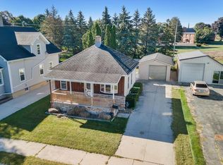 1815 Pleasant Ave, New Holstein, WI 53061