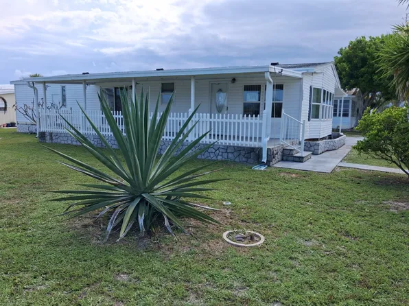167 Steamboat Dr, Sebastian, FL 32976