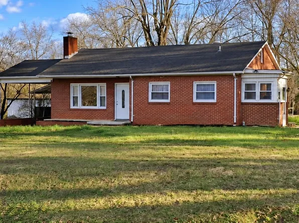 825 Hopewell Rd, Morganton, NC 28655