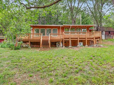 206 Lower Wolf Creek Rd, Wolf Creek, OR, 97497