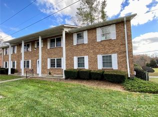 100 Falling Waters Rd APT 4, Hendersonville, NC 28792