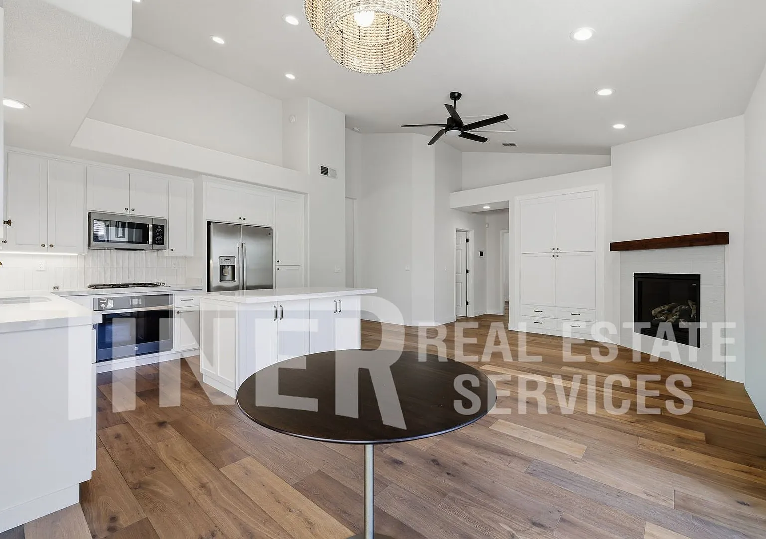1464 Willow Bend Rd - Tier 1 — Photo 4