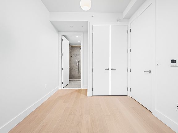 4th image of 218 Front St #726