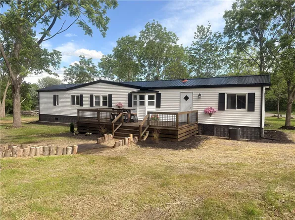 6 Maclaren Dr, Dundee, NY 14837