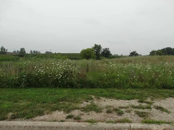 1017 2nd St SW, Waukon, IA 52172