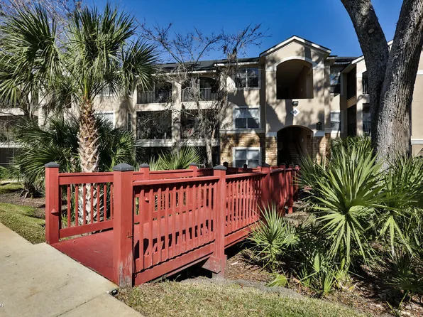 940 Village Trl Unit 2-105, Port Orange, FL 32127