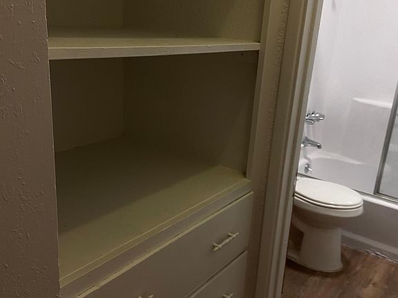 4th image of 11 N D St #1-4