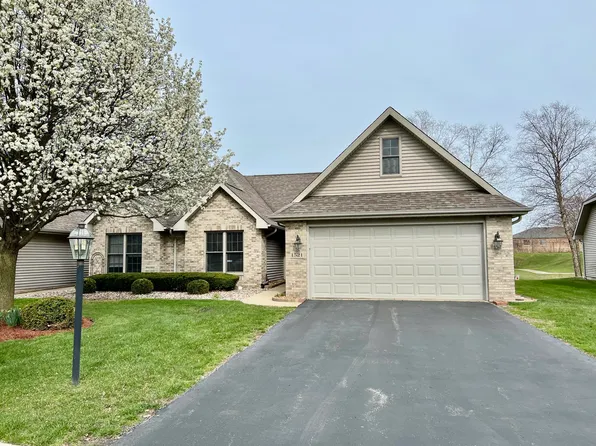 1521 Rosewood Ln, Schererville, IN 46375