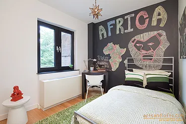 Rented by aptsandlofts.com