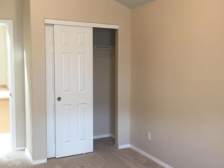 20460 Noble Ln — Photo 13