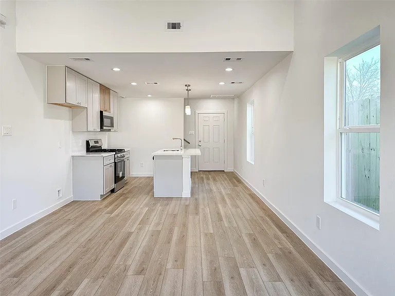 2726 Discovery Trails Ct — Photo 18