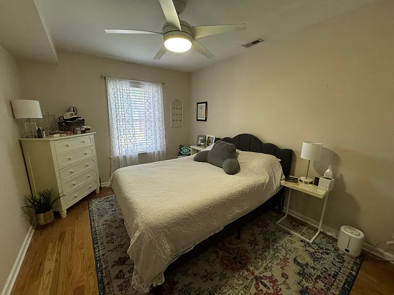 1218 W Roscoe St #1 — Photo 7