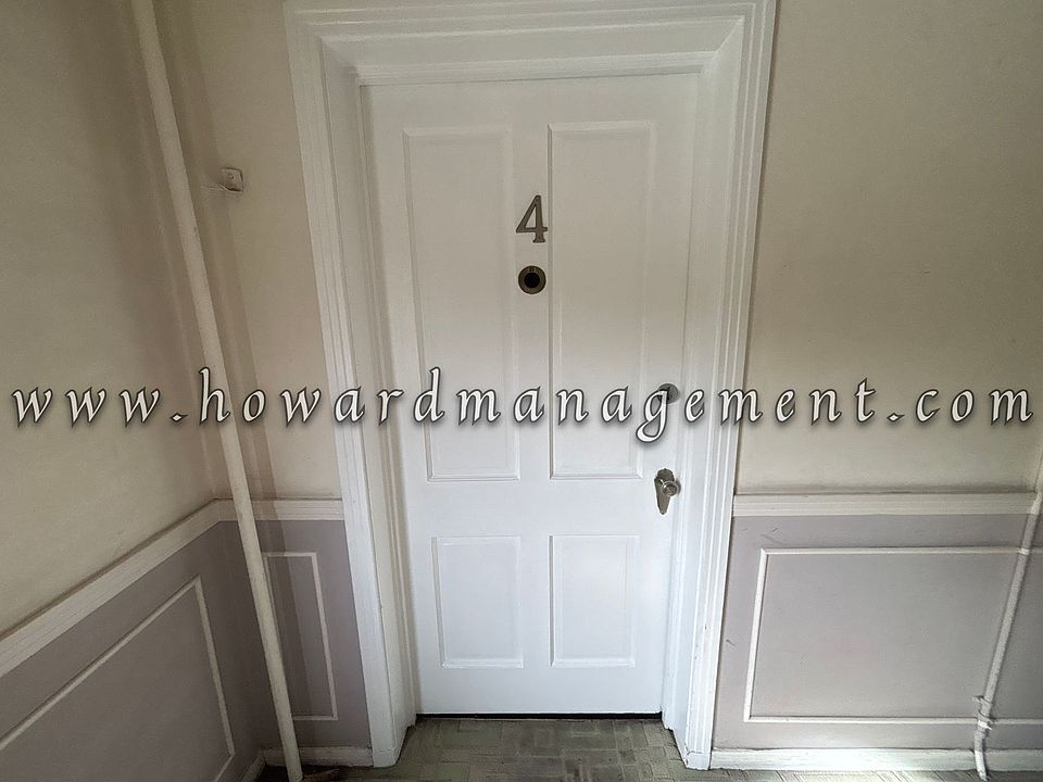 1st image of 590 N Rossmore Ave APT 4