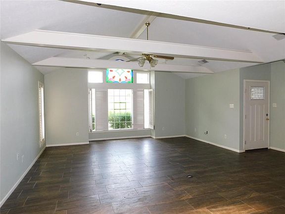 5th image of 504 Briarwood Ln