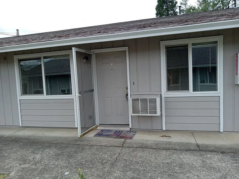 400-402 406 #408-410-412 — Photo 10