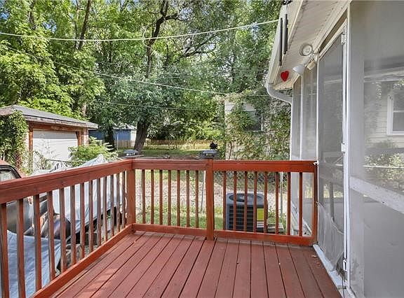 3rd image of 5143 Brookwood Ave