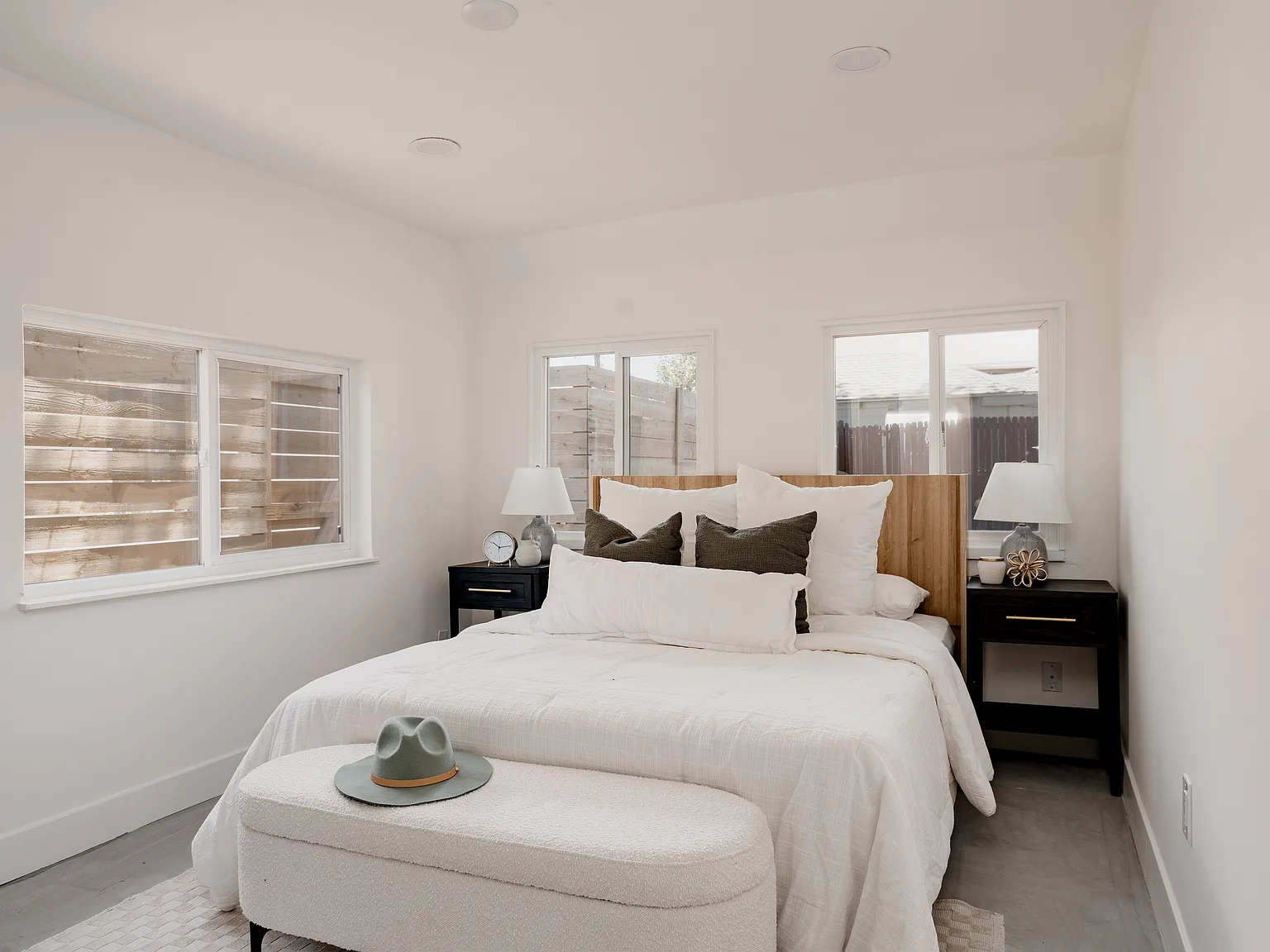 1 bed, 650 sqft, $2,200 — Photo 2