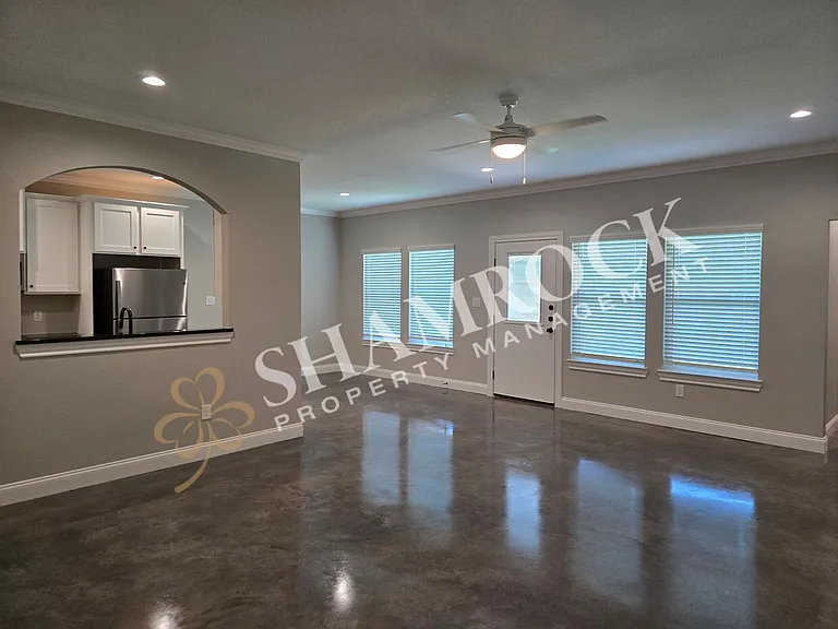163 W Windmill Way — Photo 4