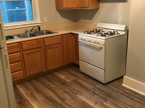 447 Barth Ave SE #1