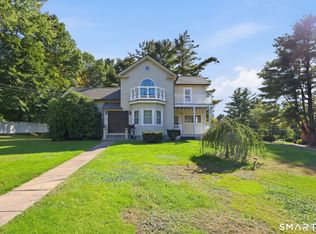292 Charter Oak St, Manchester, CT 06040